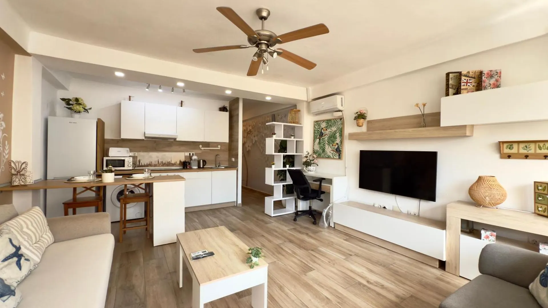 Calbaj - 1 Dorm, Wifi, Fire Stick Amazon, Centro, Playa A 850 Metros Lejlighed Torremolinos 0*,  Spanien